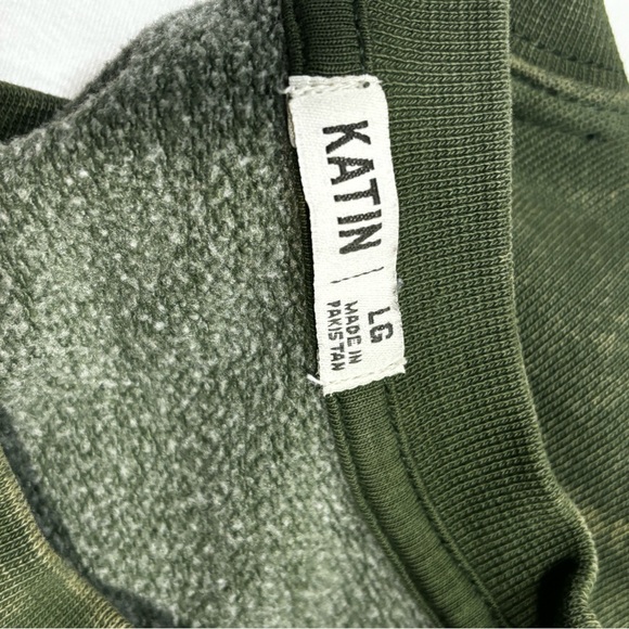 Green Katin Large sweatshirt washed out look with cool design on the back - Picture 6 of 6